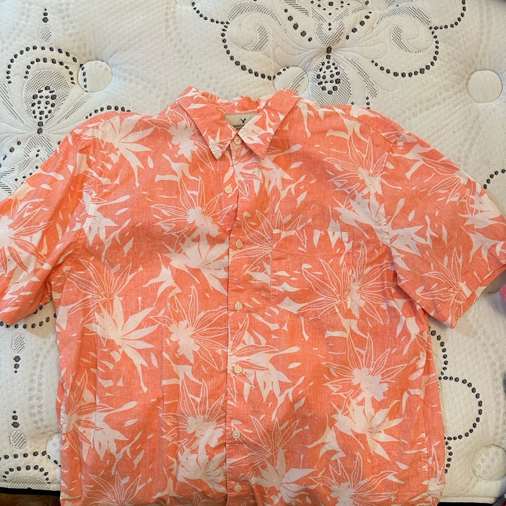 American Eagle men’s large button up short sleeve shirt.